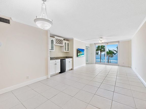3rd image of 1051 Hillsboro Mile #305 E