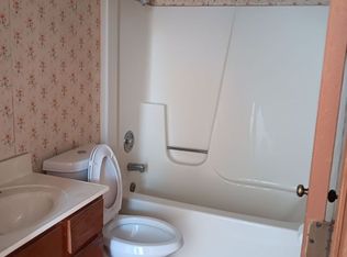 501 Main St APT M2, Allenton, WI 53002