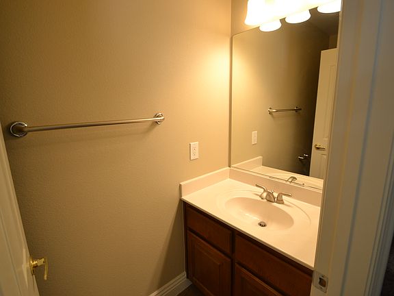 5th image of 1148 Aldenwood Ave