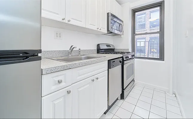 Rented by Living New York | media 13