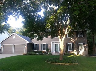 437 46th St, West Des Moines, IA 50265
