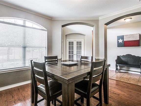5th image of 4036 Burwood Dr