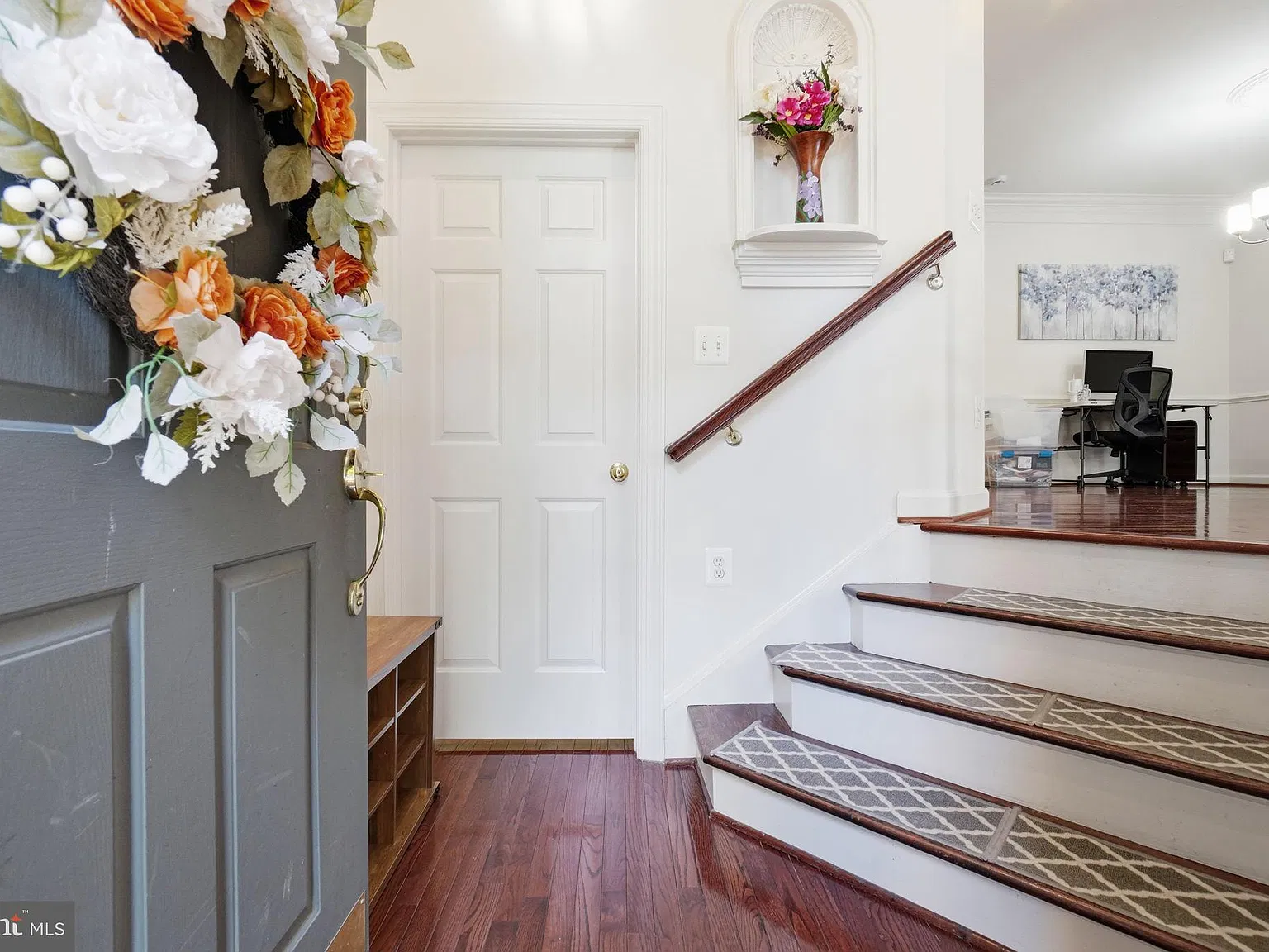 3 bed, 4.0 bath, 2418 sqft, $4,050 — Photo 3