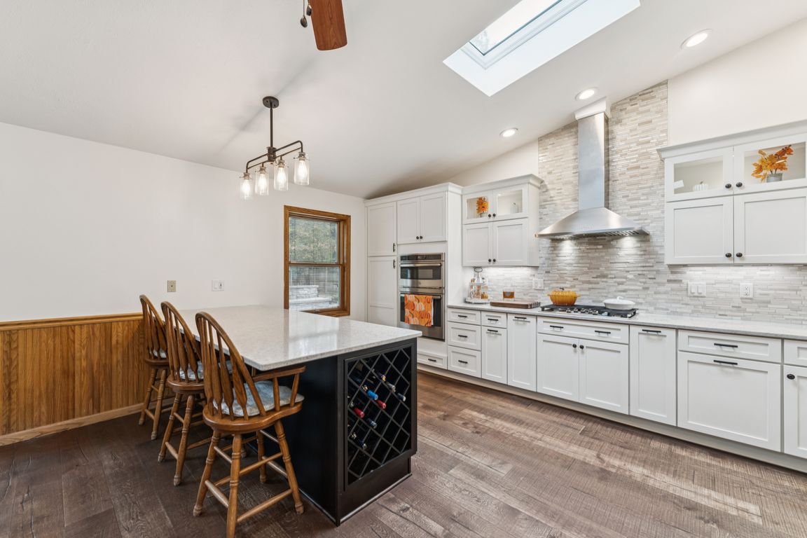 next background image