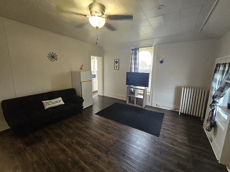 701 Center Ave #11 — Photo 6