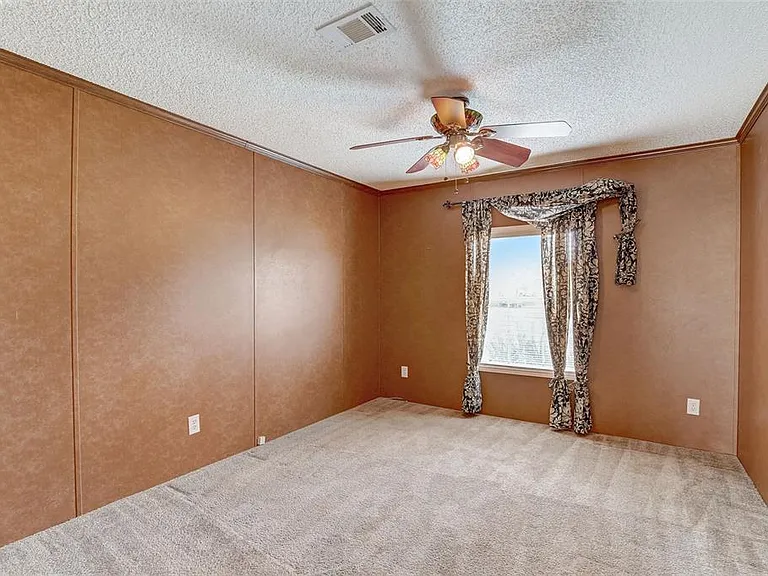 4611 Miley Rd — Photo 10