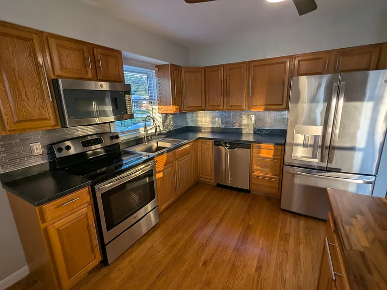 9709 Lyric Ln — Photo 4