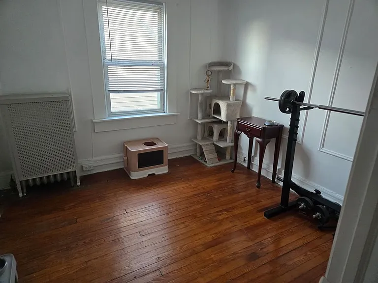 144-146 Mapes Ave #3 — Photo 4