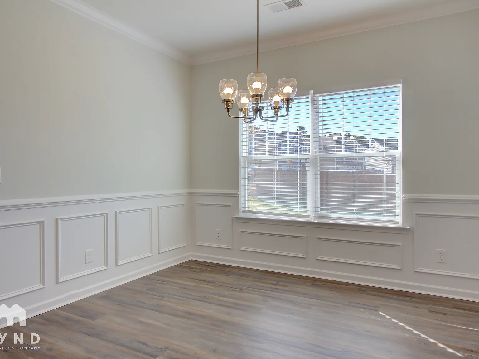 4 bed, 3.0 bath, 2364 sqft, $2,195 — Photo 3