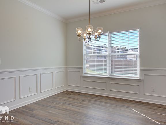 3rd image of 863 Bergenfield Ln