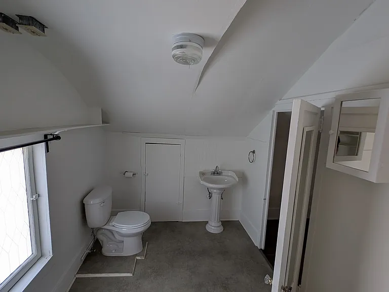 2200 Iron St — Photo 17