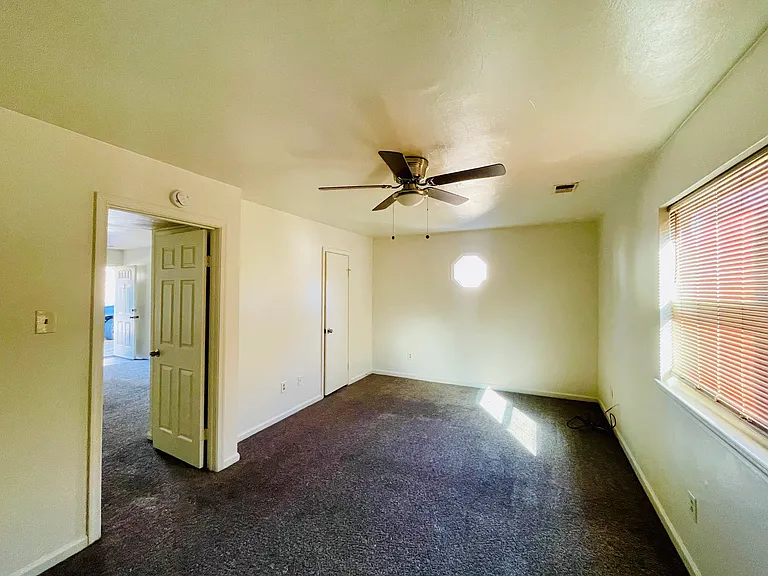548 Ashlawn Dr #3 — Photo 5