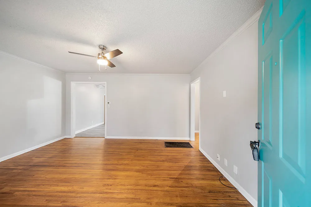 3 bed, 1108 sqft, $1,400 — Photo 3