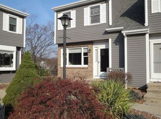 47 Dawn St, Fairfield, CT 06824