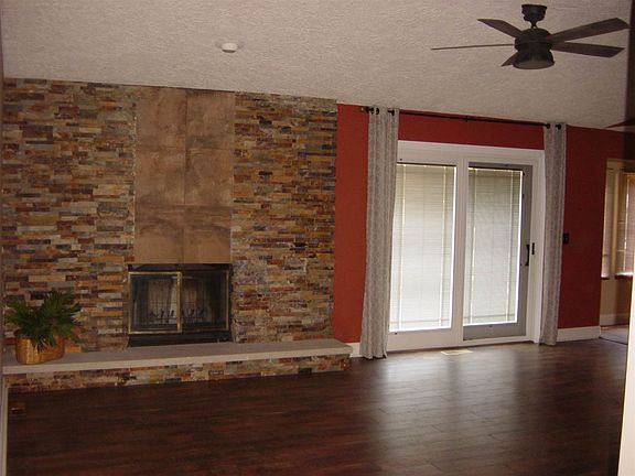 3rd image of 6269 Pennsbury Dr