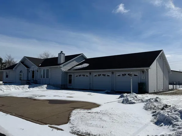 509 W Elizabeth Ave, Keewatin, MN 55753