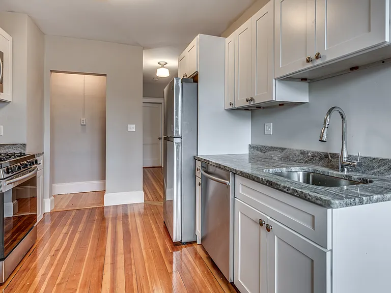54 Fuller St #3L — Photo 2