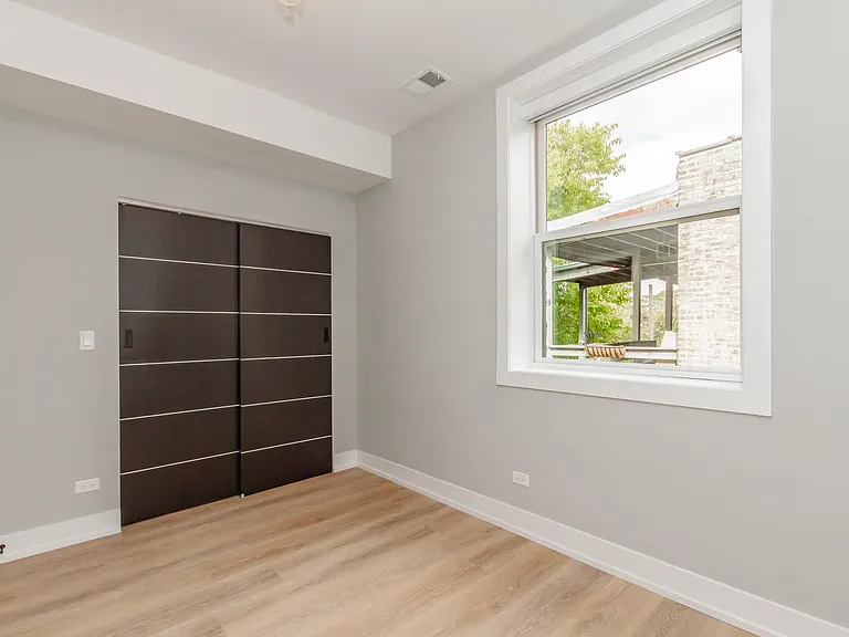 2202 N Kedzie Blvd #2 — Photo 5