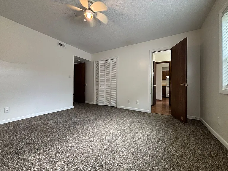 124 E Saltwood Pl — Photo 13