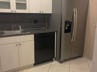 1 Jacaranda Country Club Dr #202, Fort Lauderdale, FL 33324