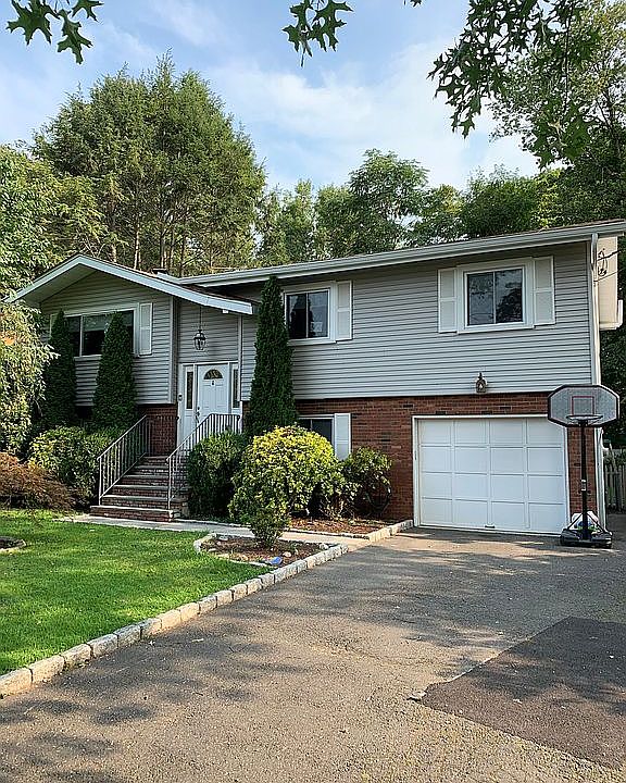 1st image of 205 Joffre Ave