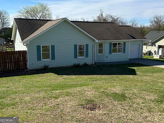 3rd image of 57 Jennifer Ln NE