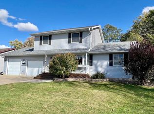 1919 S Harding Ave, Mason City, IA 50401