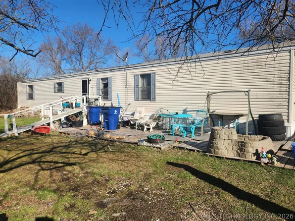 414 E Golden Ave, Copan, OK 74022