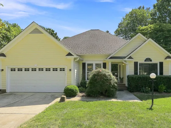 5237 Fairmead Cir, Raleigh, NC 27613