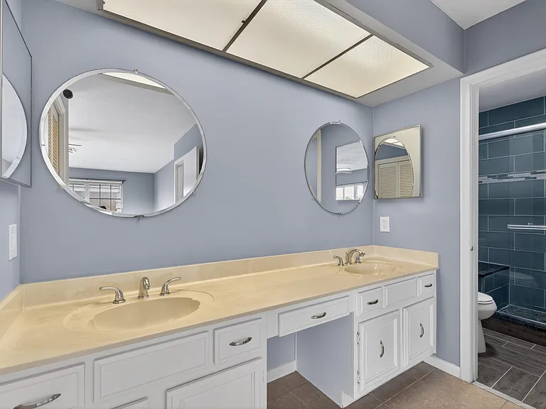 423 Pine Tree Ct #23 — Photo 14
