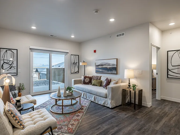 Confluence Apartments — Photo 22
