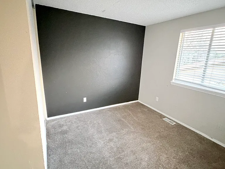 1486 S Biscay Ct — Photo 7