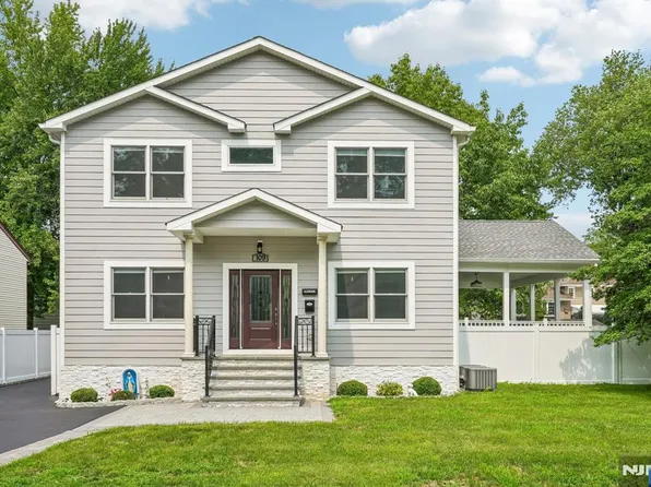 109 Prospect St, Paramus, NJ 07652