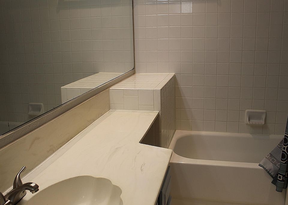 1st image of 1400 E Bayou Pkwy APT 7A
