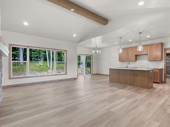 2nd image of W173 Meadow Ridge Trl