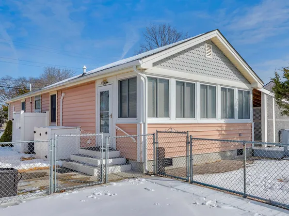 48 Spruce Ave, Villas, NJ 08251