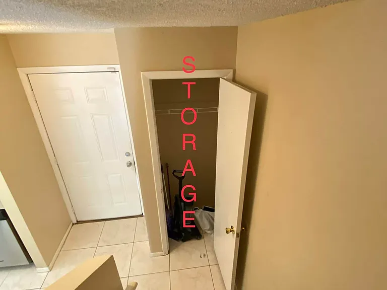 Majors Ln — Photo 2