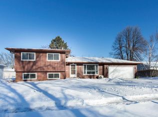 217 30th Ave N, Fargo, ND 58102