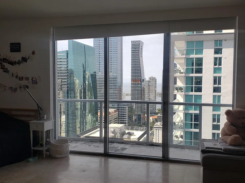 1050 Brickell Ave #3312