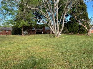 144 Twin Creek Dr, Boiling Springs, SC 29316