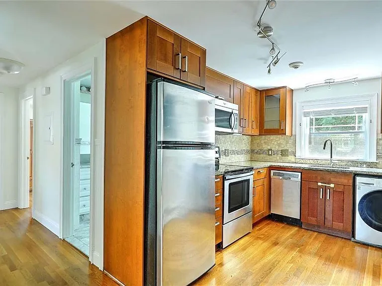 145 Butler Ave #2N — Photo 7