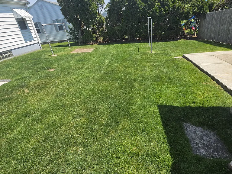 Thelma Ave — Photo 9