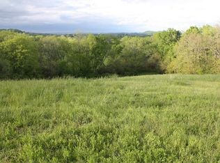 4000 Stonecrest Dr #B, Columbia, TN 38401