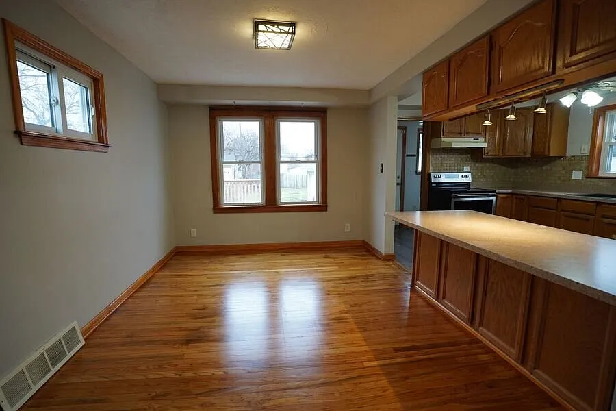 3-Bedroom Home for Rent in Parma — Photo 1