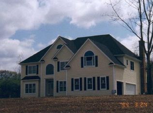 11 Oak Hl, Southbury, CT 06488