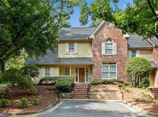 146 River Ridge Ln, Roswell, GA 30075