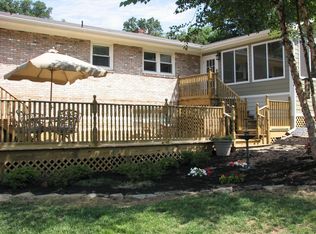 400 Lambeth Dr, Johnson City, TN 37601