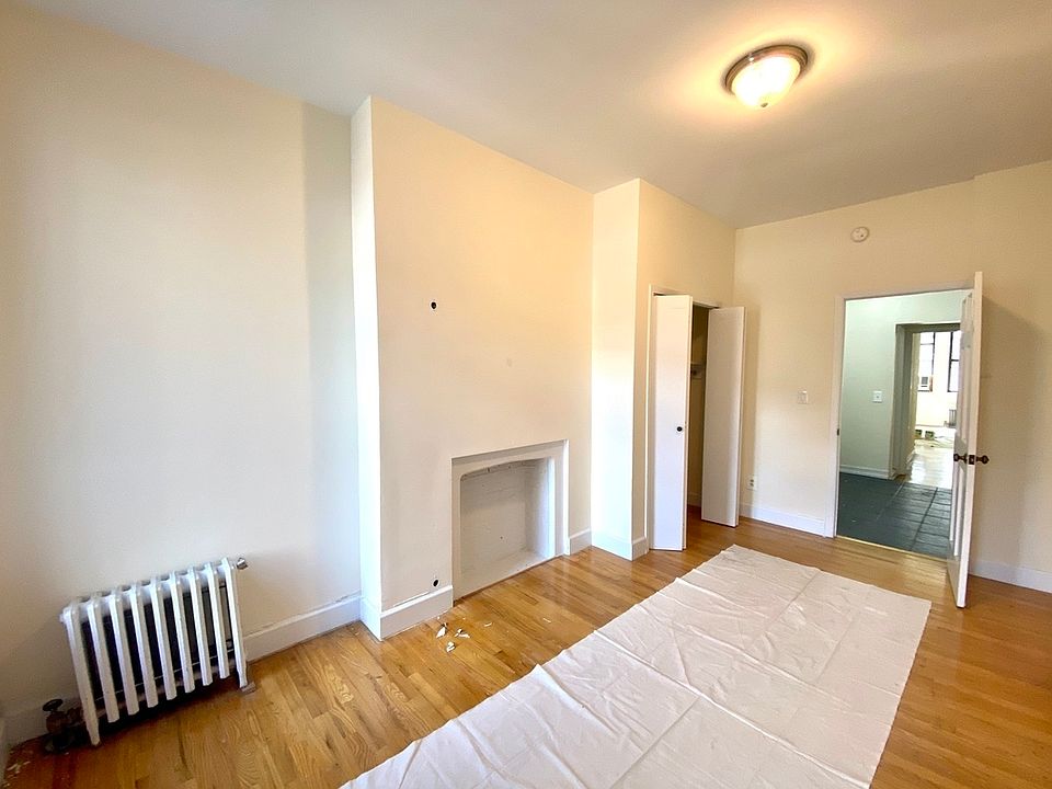 2nd image of 175 E 3rd St APT 1E