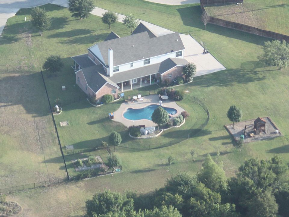 2nd image of 108 Valhalla Ct
