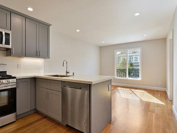 2nd image of 1442 Funston Ave #1442